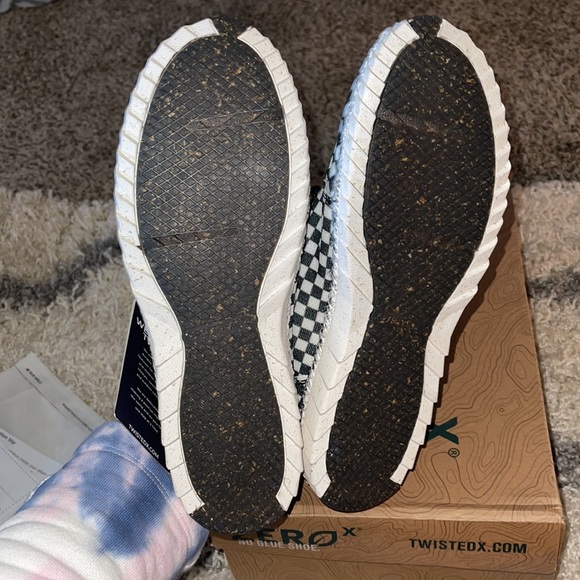 NWOB. Zero X, mens shoe size 7.5 - Picture 6 of 11